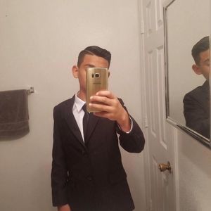 Meet your Posher, Ian yael